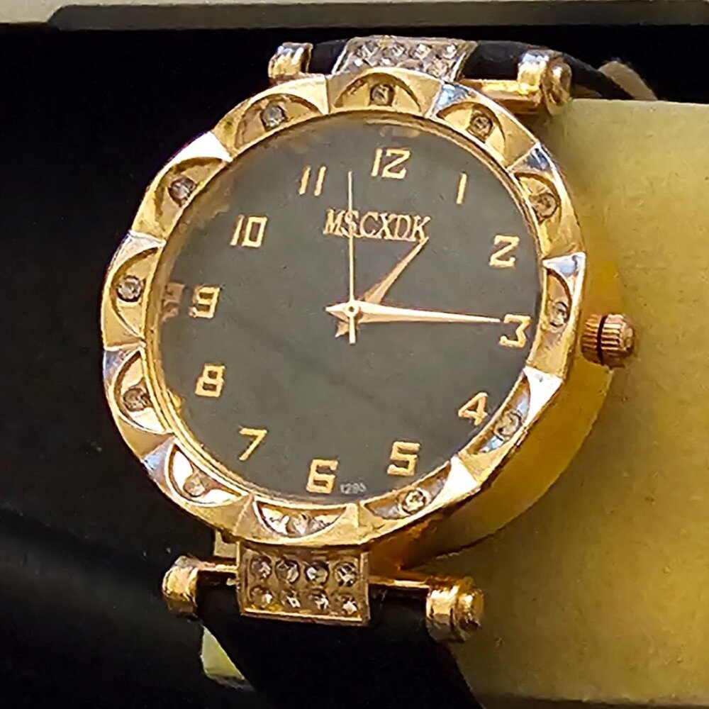 Women's Watch with Rhinestones & PU Leather Band